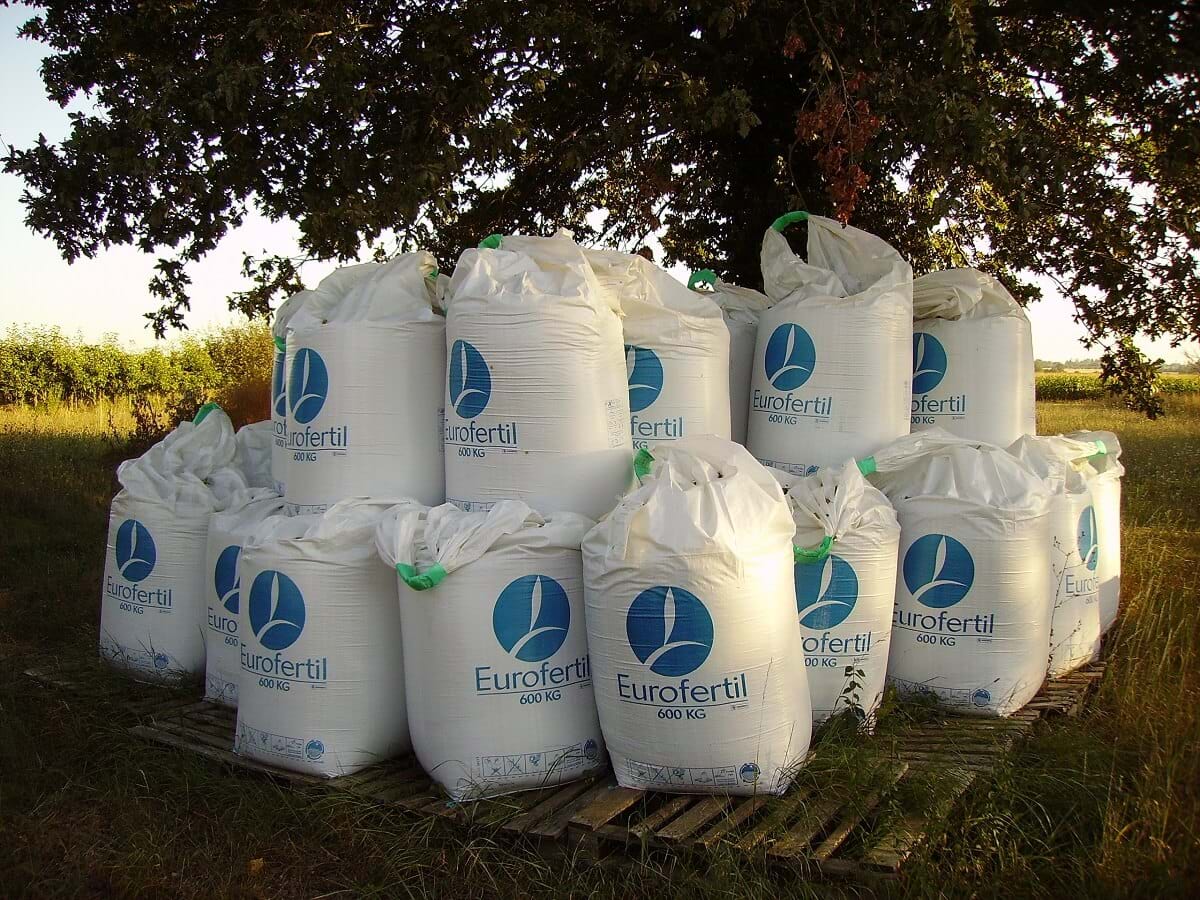 Example of how to fotate different crops in the field for planting. https://greener4life.com